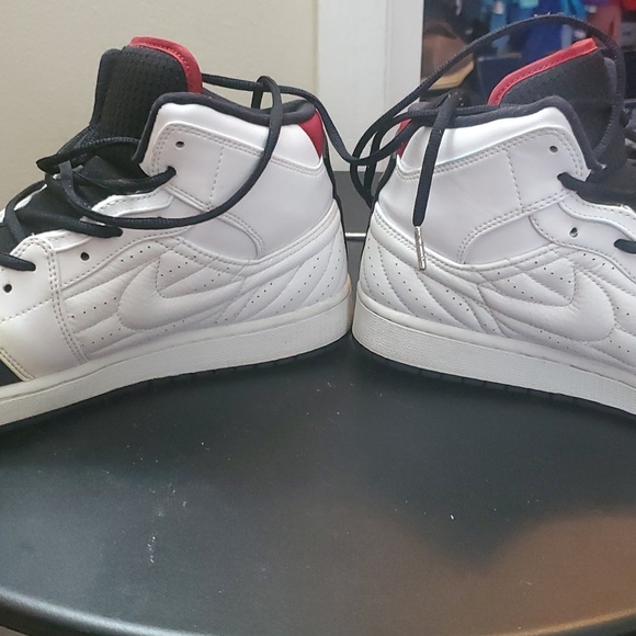 Jordan 1s sz 12 - Picture 2 of 10